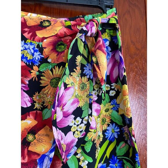 VINTAGE Beautiful Floral Wrap Mini Skirt Silk Medium - Picture 5 of 7